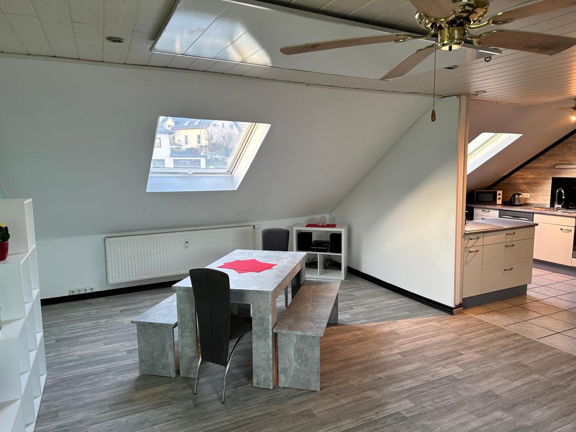 Monteurwohnung - Ferienwohnung Naehe Limburg An Der Lahn Flacht المظهر الخارجي الصورة