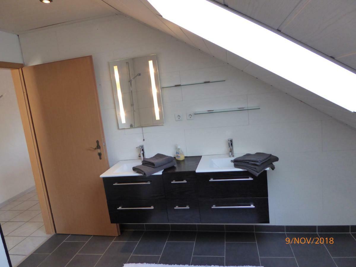 Monteurwohnung - Ferienwohnung Naehe Limburg An Der Lahn Flacht المظهر الخارجي الصورة