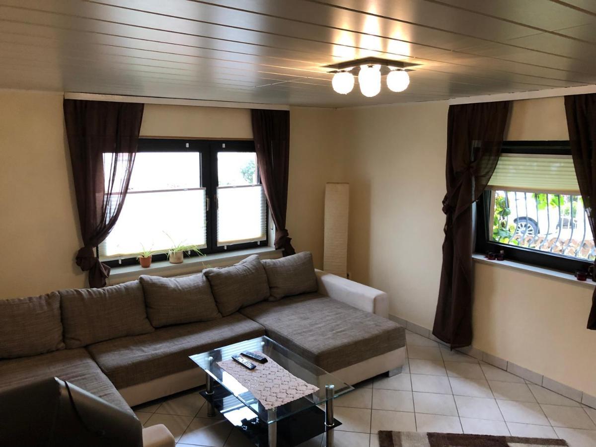 Monteurwohnung - Ferienwohnung Naehe Limburg An Der Lahn Flacht المظهر الخارجي الصورة
