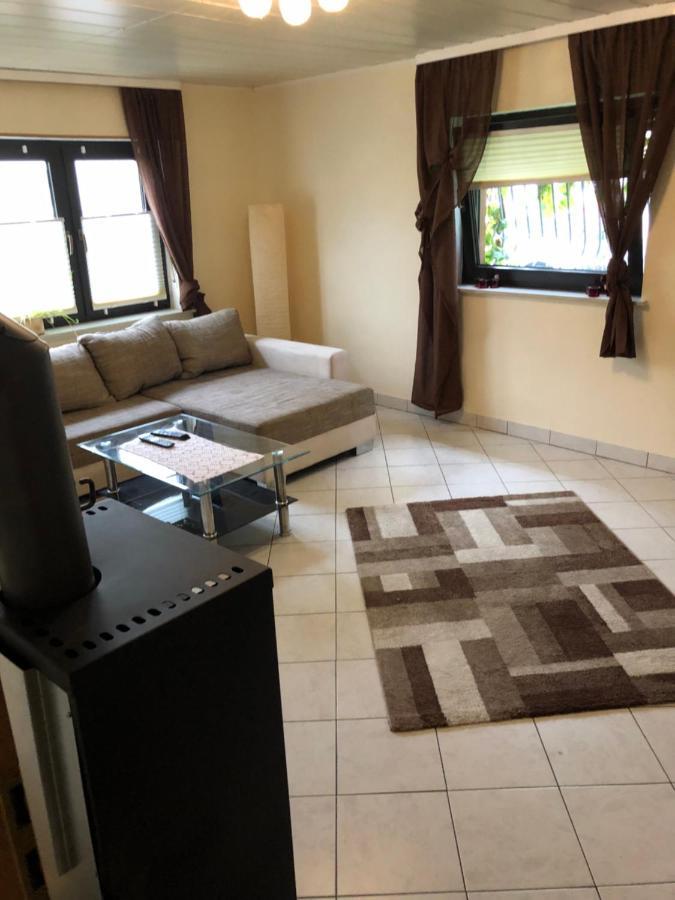 Monteurwohnung - Ferienwohnung Naehe Limburg An Der Lahn Flacht المظهر الخارجي الصورة